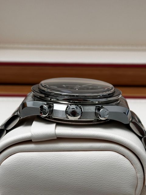 Omega Speedmaster Moonphase 304.30.44.52.01.001 Image 4